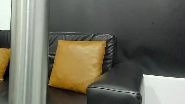 Snapshot of KiaraBlack_01 chatting on 02/24/26, 09:57 KiaraBlack 01 online show from 02/24/26, 09:57