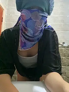 Snapshot of Rabab_Queen chatting on 04/07/26, 03:01 Rabab Queen online show from 04/07/26, 03:01