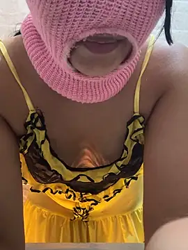 Snapshot of Rabab_Queen chatting on 06/19/26, 12:48 Rabab Queen online show from 06/19/26, 12:48