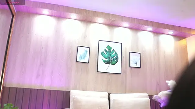 IzisLust online show from 02/16/26, 11:39