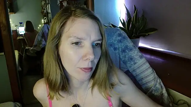 Snapshot of Daisy_Lovely chatting on 04/24/26, 05:54 Daisy Lovely online show from 04/24/26, 05:54