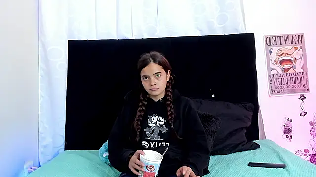 Snapshot of queen_missy chatting on 03/26/26, 08:14 queen missy online show from 03/26/26, 08:14