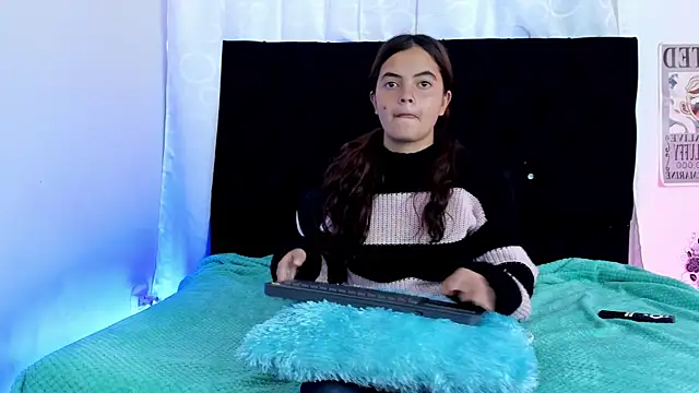 Snapshot of queen_missy chatting on 03/30/26, 08:10 queen missy online show from 03/30/26, 08:10