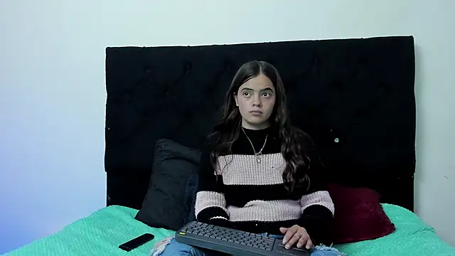 Snapshot of queen_missy chatting on 04/05/26, 08:17 queen missy online show from 04/05/26, 08:17