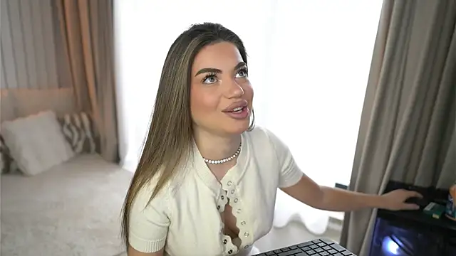 Snapshot of Ur_BadHabit chatting on 03/25/26, 03:29 Ur BadHabit online show from 03/25/26, 03:29