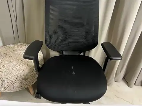 Snapshot of scissors99 chatting on 04/19/26, 08:33 scissors99 online show from 04/19/26, 08:33