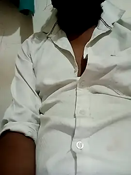Snapshot of Prajakta123 chatting on 06/24/26, 03:55 Prajakta123 online show from 06/24/26, 03:55