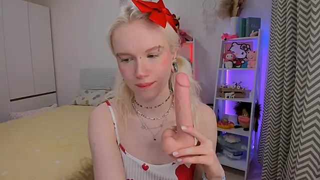 Snapshot of Mia_WaterFall chatting on 02/03/26, 03:15 Mia WaterFall online show from 02/03/26, 03:15