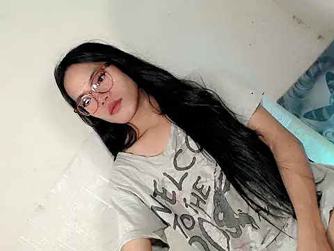 Snapshot of Urhotfucking_veronica1 chatting on 03/14/26, 12:43 Urhotfucking veronica1 online show from 03/14/26, 12:43