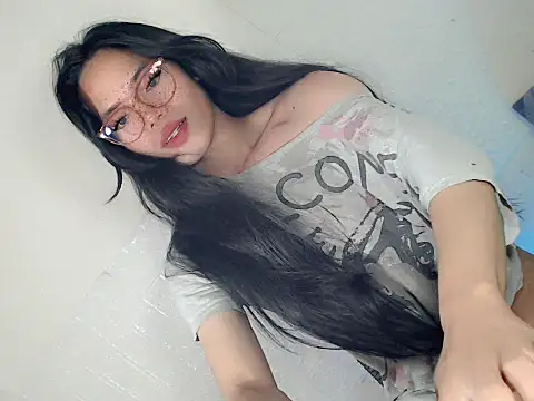 Snapshot of Urhotfucking_veronica1 chatting on 03/28/26, 11:43 Urhotfucking veronica1 online show from 03/28/26, 11:43