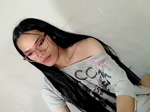 Snapshot of Urhotfucking_veronica1 chatting on 04/14/26, 08:04 Urhotfucking veronica1 online show from 04/14/26, 08:04