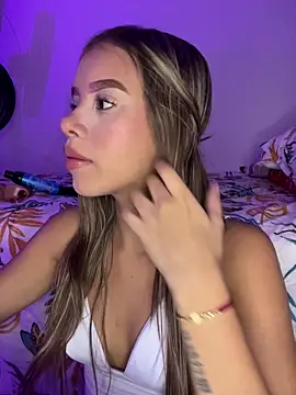 Snapshot of BellaMoon_ chatting on 03/15/26, 12:16 BellaMoon online show from 03/15/26, 12:16