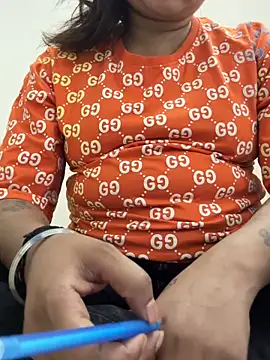 Snapshot of BunnyCharm01 chatting on 04/08/26, 06:52 BunnyCharm01 online show from 04/08/26, 06:52