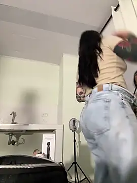 Snapshot of KathiaJenner chatting on 02/24/26, 11:52 KathiaJenner online show from 02/24/26, 11:52