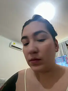 Snapshot of KathiaJenner chatting on 02/27/26, 02:17 KathiaJenner online show from 02/27/26, 02:17