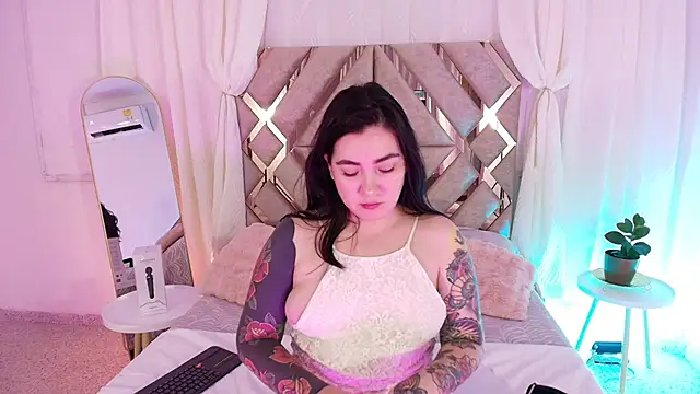 KathiaJenner online show from 03/05/26, 12:12