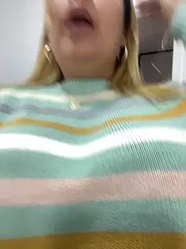 Snapshot of veronica414 chatting on 03/19/26, 07:07 veronica414 online show from 03/19/26, 07:07