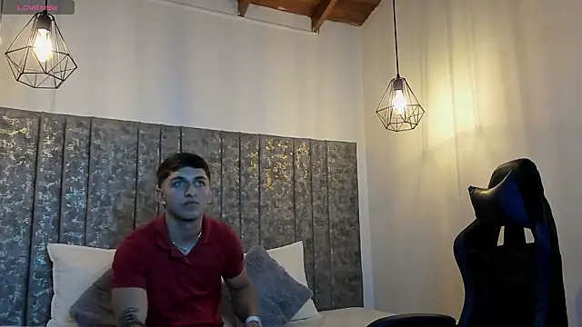 Snapshot of Calvin_Hunter chatting on 03/08/26, 05:00 Calvin Hunter online show from 03/08/26, 05:00