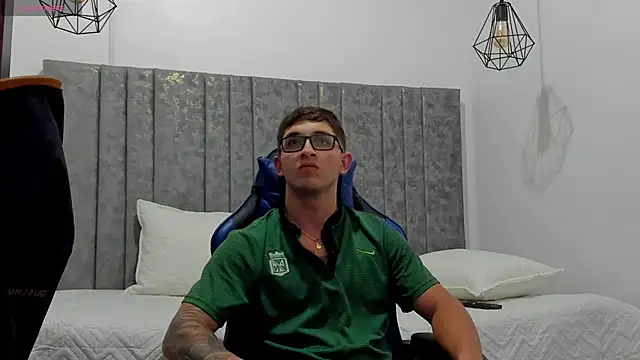 Snapshot of Calvin_Hunter chatting on 03/26/26, 01:01 Calvin Hunter online show from 03/26/26, 01:01