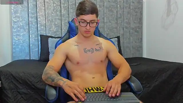 Snapshot of Calvin_Hunter chatting on 04/12/26, 10:04 Calvin Hunter online show from 04/12/26, 10:04