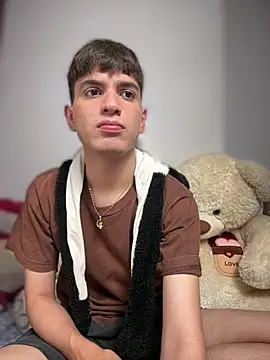 Snapshot of Naim_TheKing chatting on 03/09/26, 09:19 Naim TheKing online show from 03/09/26, 09:19