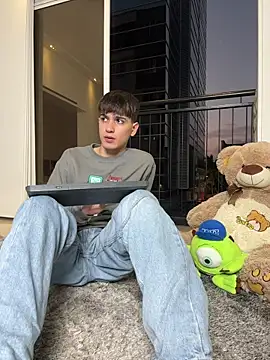 Snapshot of Naim_TheKing chatting on 03/15/26, 11:22 Naim TheKing online show from 03/15/26, 11:22