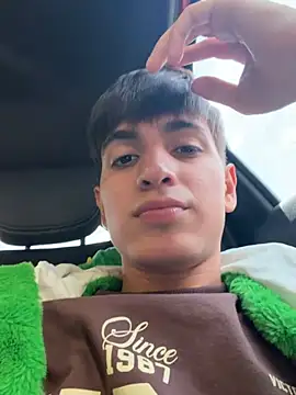 Snapshot of Naim_TheKing chatting on 03/31/26, 06:52 Naim TheKing online show from 03/31/26, 06:52