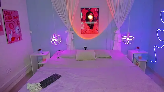 naomi campell online show from 02/27/26, 07:25