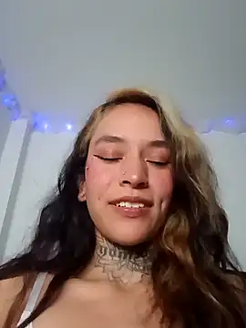 Snapshot of kataleya_23 chatting on 02/21/26, 04:35 kataleya 23 online show from 02/21/26, 04:35