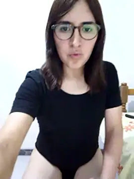 Snapshot of Eide-26 chatting on 04/15/26, 03:02 Eide-26 online show from 04/15/26, 03:02