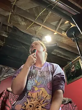 HazelFr33bird online show from 10/12/25, 01:15