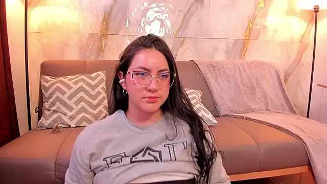 Snapshot of JeniferPowell_nm chatting on 02/03/26, 06:46 JeniferPowell nm online show from 02/03/26, 06:46