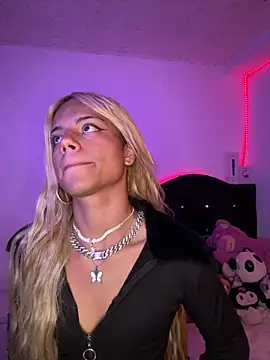 Snapshot of andyy_x chatting on 03/07/26, 08:17 andyy x online show from 03/07/26, 08:17