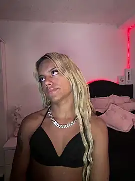 Snapshot of andyy_x chatting on 04/10/26, 05:56 andyy x online show from 04/10/26, 05:56