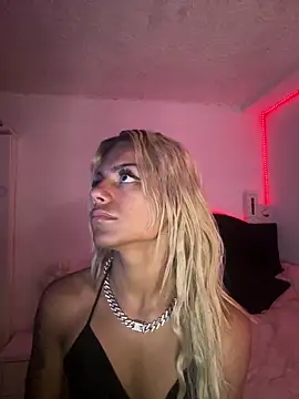 Snapshot of andyy_x chatting on 04/12/26, 10:26 andyy x online show from 04/12/26, 10:26