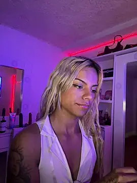 Snapshot of andyy_x chatting on 04/24/26, 07:11 andyy x online show from 04/24/26, 07:11