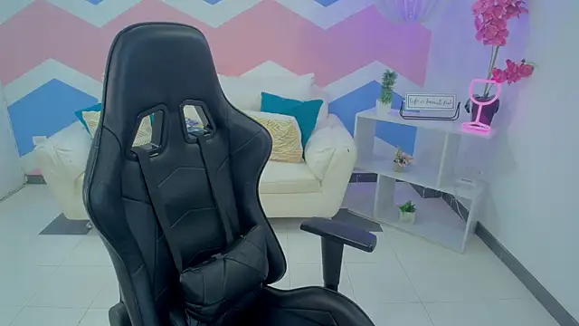 Snapshot of mayli_marie chatting on 03/29/26, 11:16 mayli marie online show from 03/29/26, 11:16