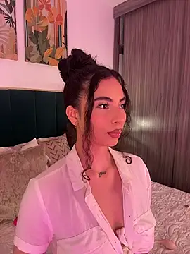 Snapshot of IrinaBlanc chatting on 02/09/26, 01:09 IrinaBlanc online show from 02/09/26, 01:09