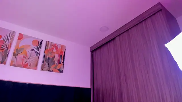 Snapshot of IrinaBlanc chatting on 03/03/26, 01:01 IrinaBlanc online show from 03/03/26, 01:01