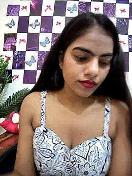 Snapshot of Alisha_Babyy chatting on 07/17/26, 02:40 Alisha Babyy online show from 07/17/26, 02:40