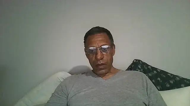 swimmer2496 online show from 04/29/26, 08:07