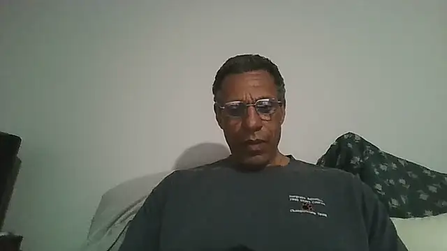 swimmer2496 online show from 05/11/26, 01:33