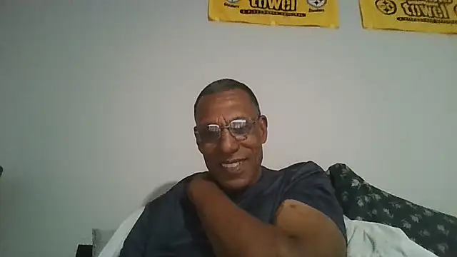 swimmer2496 online show from 05/23/26, 01:44