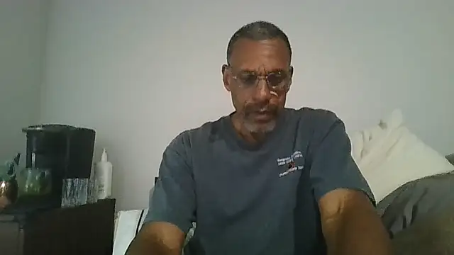 swimmer2496 online show from 07/10/26, 09:50