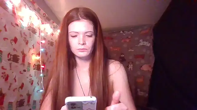 Snapshot of RidingHoodRed chatting on 01/19/26, 07:01 RidingHoodRed online show from 01/19/26, 07:01