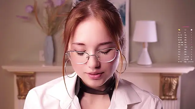 Snapshot of TenaTretina chatting on 04/19/26, 11:53 TenaTretina online show from 04/19/26, 11:53