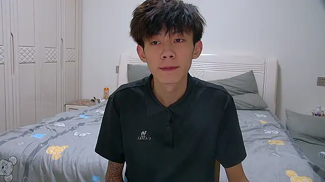 Snapshot of paofu-001 chatting on 03/18/26, 10:40 paofu-001 online show from 03/18/26, 10:40