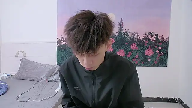 Snapshot of paofu-001 chatting on 04/07/26, 12:05 paofu-001 online show from 04/07/26, 12:05