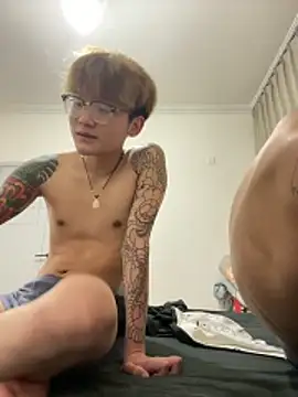 Snapshot of paofu-001 chatting on 04/18/26, 04:00 paofu-001 online show from 04/18/26, 04:00