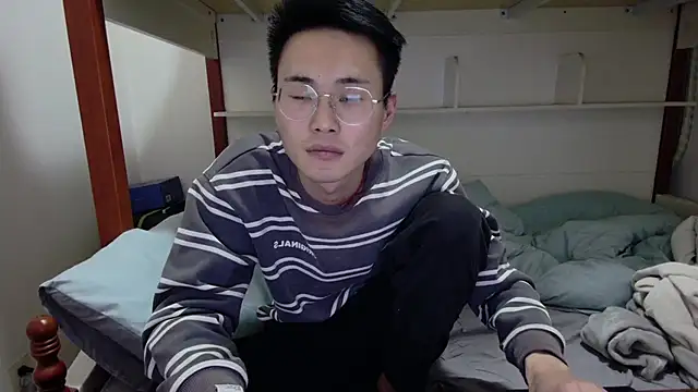 Snapshot of Aint686 chatting on 03/15/26, 01:28 Aint686 online show from 03/15/26, 01:28